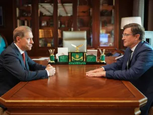 Более тысячи человек трудоустроились на площадке федерального этапа Всероссийской ярмарки трудоустройства в Нижнем НовгородеДенис Мантуров и Глеб Никитин обсудили развитие промышленного потенциала Нижегородской области